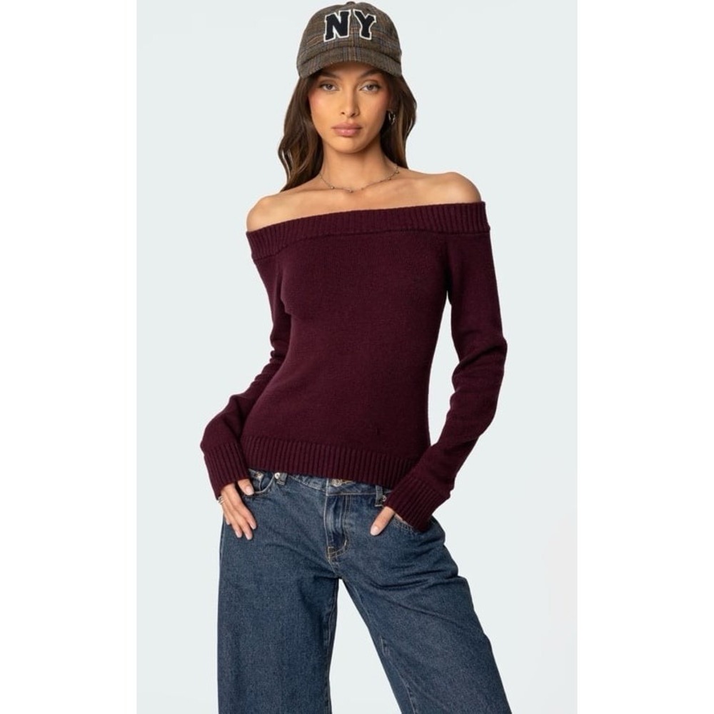 ❤️ Edikted Off-the-Shoulder Sweater in Burgundy
